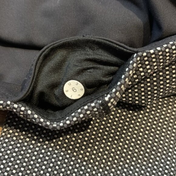 Lululemon full length Black and Gray reflective strip zipper pockets Leggings - Picture 8 of 10